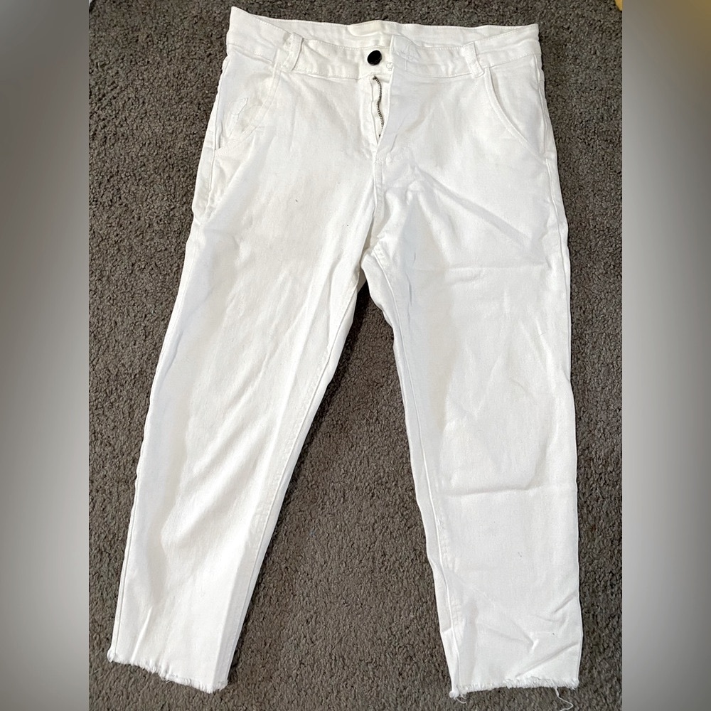 Woman’s High Waisted White Denim 7/8 Ankle Jeans